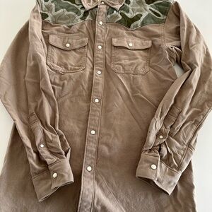 🍁Magellan pearl snap quilted sueded shirt-Men’s S. Worn as oversized women’s 🥰